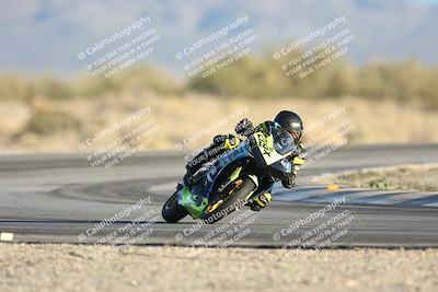 media/Dec-07-2025-CVMA (Sun) [[3e7d2de5dc]]/Race 17-Amateur Formula Middleweight/